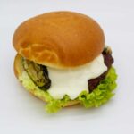 The famous delicate hamburger of Il Ristoro dello Sciatore