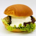 The famous delicate hamburger of Il Ristoro dello Sciatore